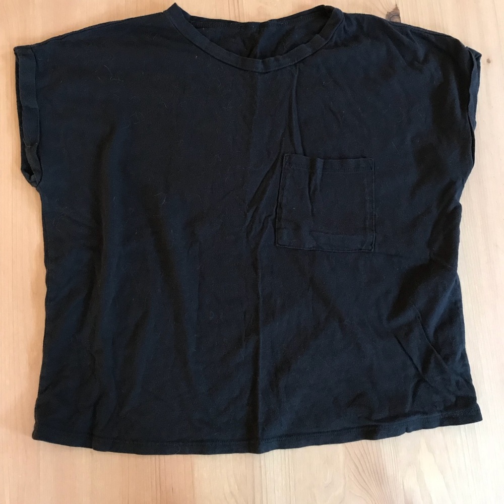 Boxy black muscle tee